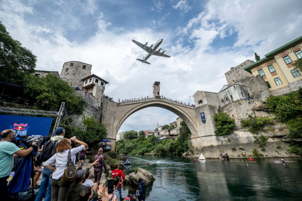 Red Bull Cliff Diving,Stari most,natjecanje,skakači,Klub skakača u vodu 'Mostari',Gary Hunt