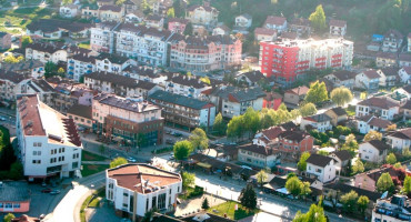 POKAZIVAO SPOLNI ORGAN I PRAVIO BUKU Sarajlija divljao po hotelu u Laktašima, odbio alkotest i vrijeđao policiju