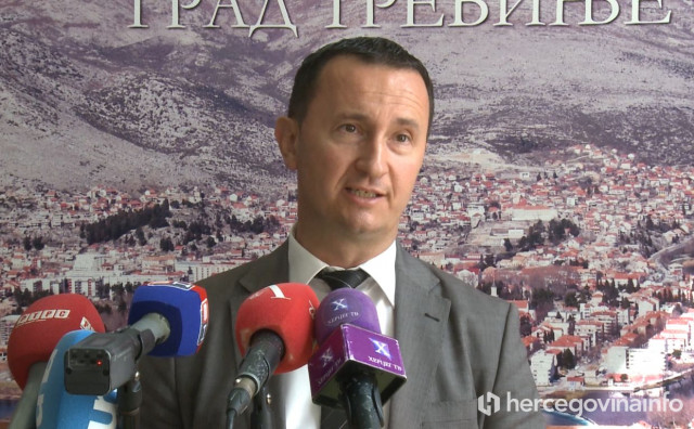 Gradonačelnik Trebinja preusmjerio više od dva milijuna KM namijenjenih završetku Gimnazije