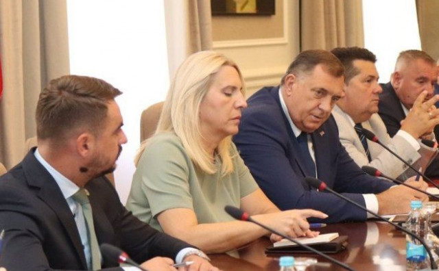 POKAZAO ODANOST Na sastanak kod Dodika došao i Čovićev HDZ-ovac, Schmidta je odbio