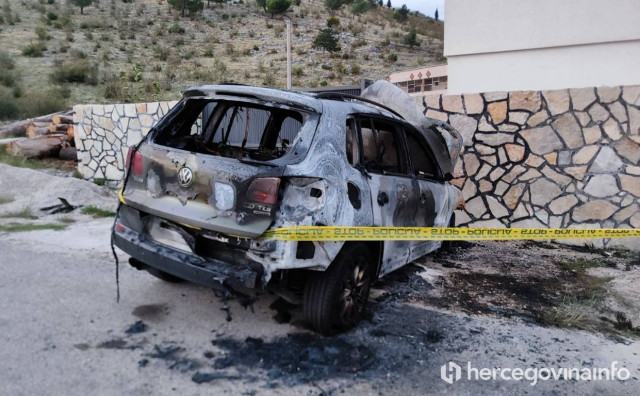 POŽAR U Mostaru izgorio osobni automobil
