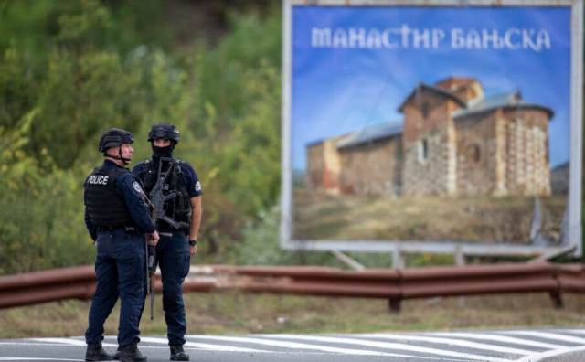 NAPADAČI ZAUZELI MANASTIR Četvero mrtvih u sukobima na Kosovu