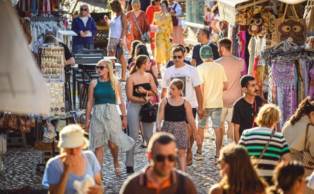 TURIZAM U MOSTARU Svi registrirani smještajni kapaciteti bili su popunjeni, a i dalje su