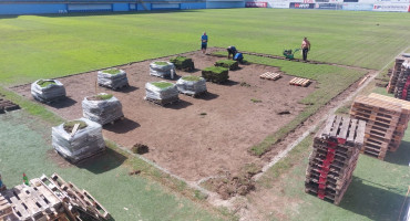 PECARA U NOVOM RUHU Počelo uklanjanje starog travnjaka nakon čega će Široki dobiti suvremeni hibridni teren