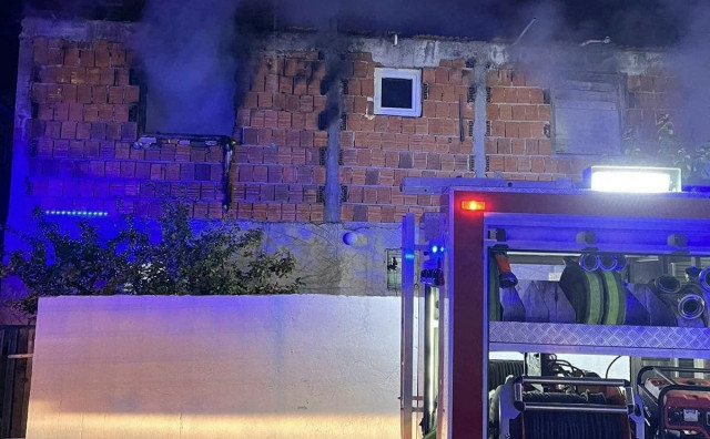 POŽARI U MOSTARU Vatrogasci gasili vatru na kućama i u hotelu
