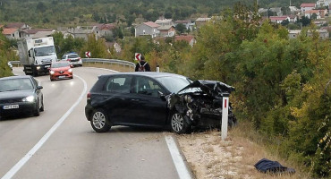 HODOVO Troje ozlijeđenih u teškom sudaru između Mostara i Stoca