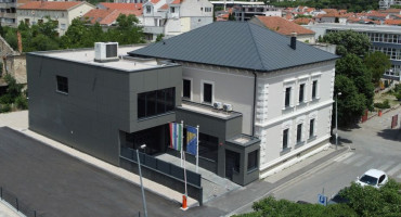 GRAĐANI PISALI SKUPŠTINI HNŽ 'Prostorni plan koji nam solare približava kućama treba hitno mijenjati'