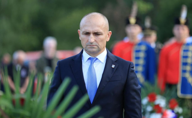 ZAMIJENIT ĆE BANOŽIĆA Tko je Ivan Anušić, novi hrvatski ministar obrane?