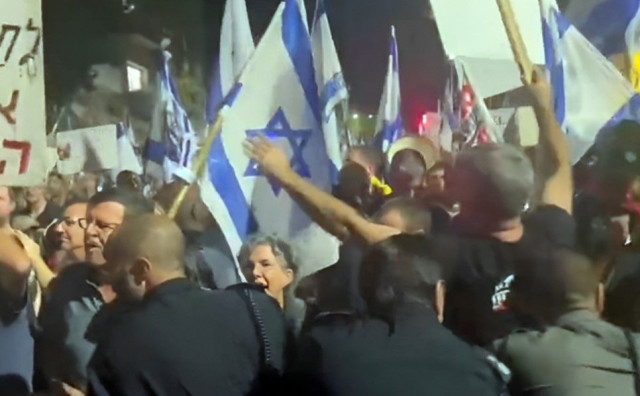 Izraelci prosvjedovali pred kućom premijera Benjamina Netanyahua