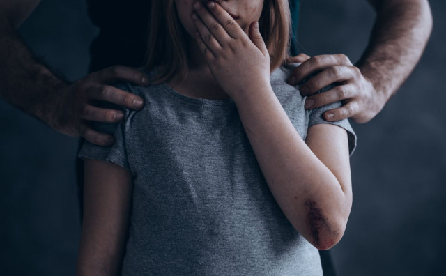 DOBIO 13 GODINA ZATVORA Pedofilu potvrđena presuda za obljubu tri maloljetne sestre