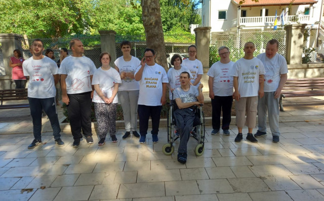 LJUDI DOBRE VOLJE I VELIKOG SRCA Posjetite 'Nazaret' i pomozite osobama s poteškoćama da stanu na svoje noge