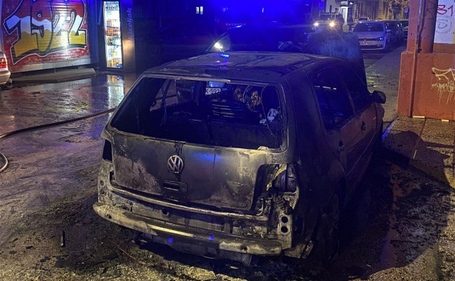 U BLIZINI GRADSKE UPRAVE U Mostaru zapaljen automobil