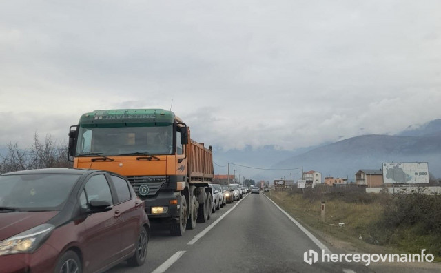 UOČI NOVOGODIŠNJE NOĆI Veće prometne gužve prema Mostaru