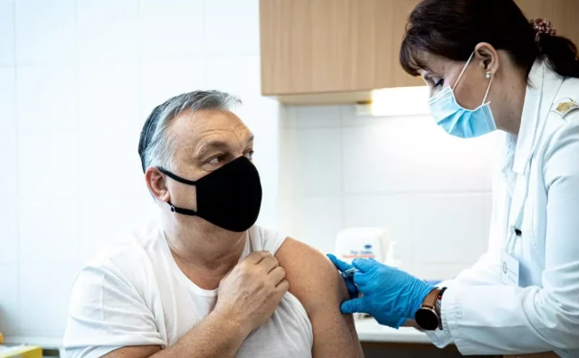 PFIZER TUŽIO MAĐARSKU Zbog rata u Ukrajini Mađari odbijaju platiti cjepiva za Covid