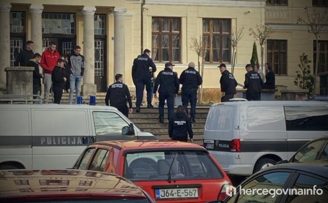 ŠIROKI BRIJEG Krim policija upala u Srednju strukovnu školu u Širokom Brijegu
