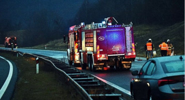 KRIVAC NESREĆE NA AUTOCESTI A1 Vozač auta mađarskih tablica vozio brzo, više ozlijeđenih osoba su navodno Egipćani