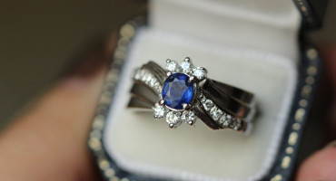 FILMSKA PLJAČKA Paru tijekom vožnje ukrao nakit vrijedan stotine tisuća eura