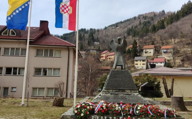 POTVRĐENA OPTUŽNICA Dvojac skinuo zastave Herceg-Bosne i Vatikana, a jarbol srušili