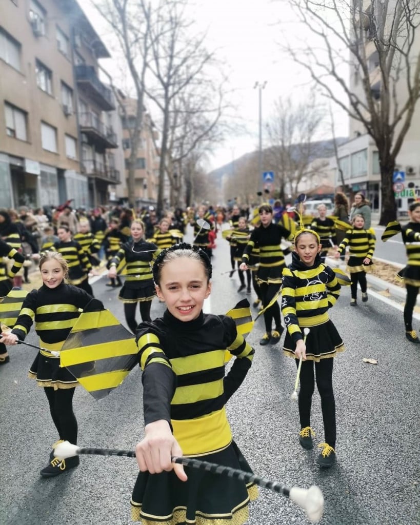 Karnevalska povorka u Mostaru