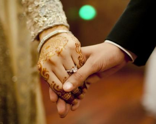MUSLIMANI SE BUNE Indijska država ukida bračni zakon iz kolonijalne ere