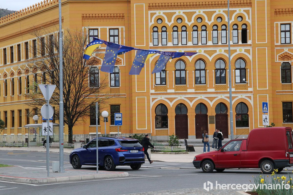 EU zastave u Mostaru
