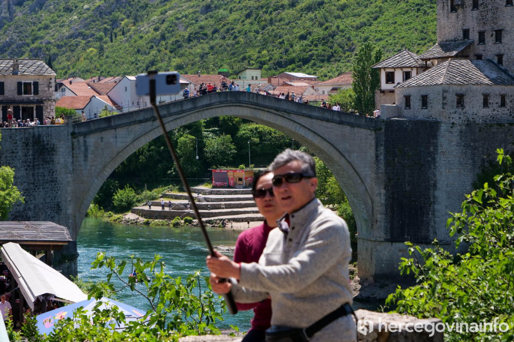 Stari grad - Turizam - Kupci - Mostar - Stari most