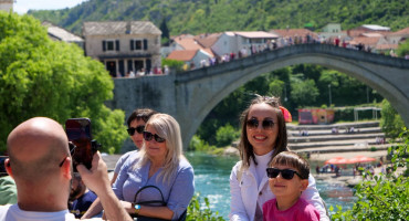 Stari grad - Turizam - Kupci - Mostar - Stari most