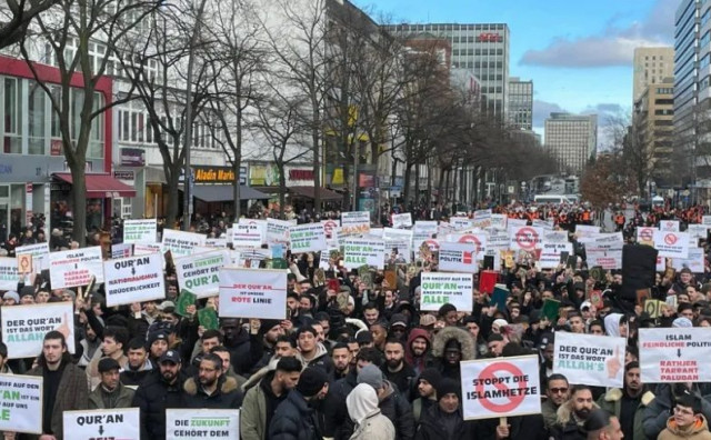 Muslimani na ulicama Hamburga vikali "Allahu Akbar". Zazivali kalifat i šerijat. Reagirao i vrh države