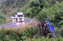 TEŠKA NESREĆA NA PUTU M-17 Kamion izletio s ceste na ulazu u Jablanicu, vozač iz kabine izašao neozlijeđen