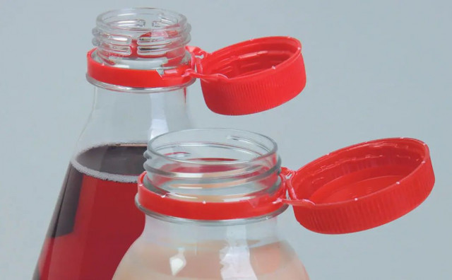 USKORO OBVEZNO U EU Znate li zašto plastične boce imaju čep koji se ne može odvojiti?