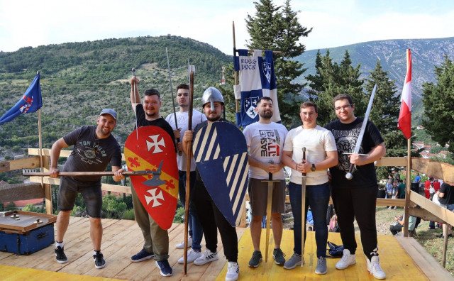 Stolačka tarča