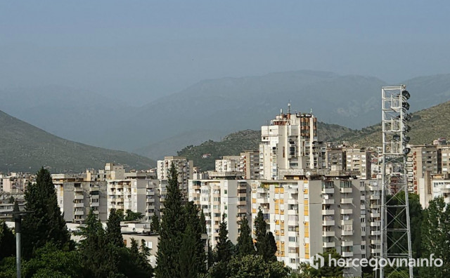 Upozorenje građanima Mostara zbog vrućina i umjereno zagađenog zraka