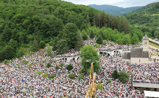 PROSLAVA SVETOG IVE U Podmilačju se okupio najveći poslijeratni broj hodočasnika