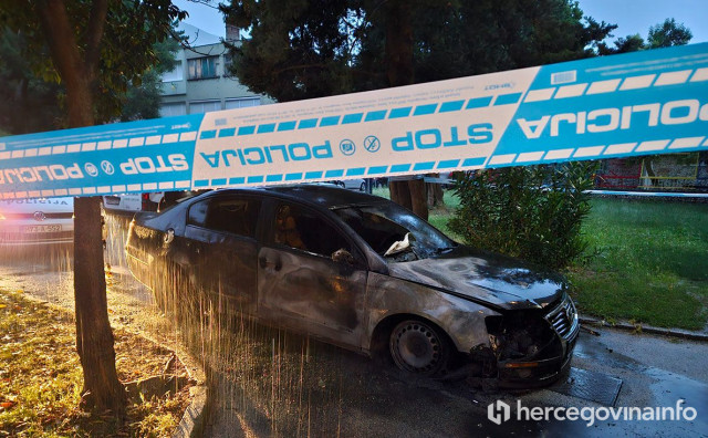 U Mostaru izgorio osobni automobil, velika materijalna šteta