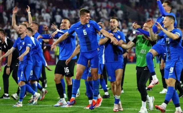 Slovenija u osmini finala Eura