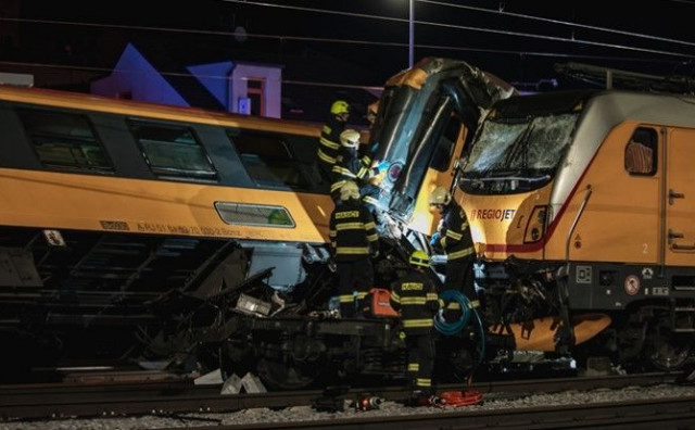 Pojavila se snimka sudara vlakova u Češkoj gdje su poginule četiri osobe, a deseci ozlijeđeni