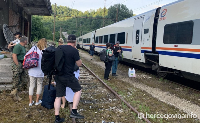 Krenula linija između Sarajeva i Ploča, prva ovosezonska vožnja gotovo popunjena