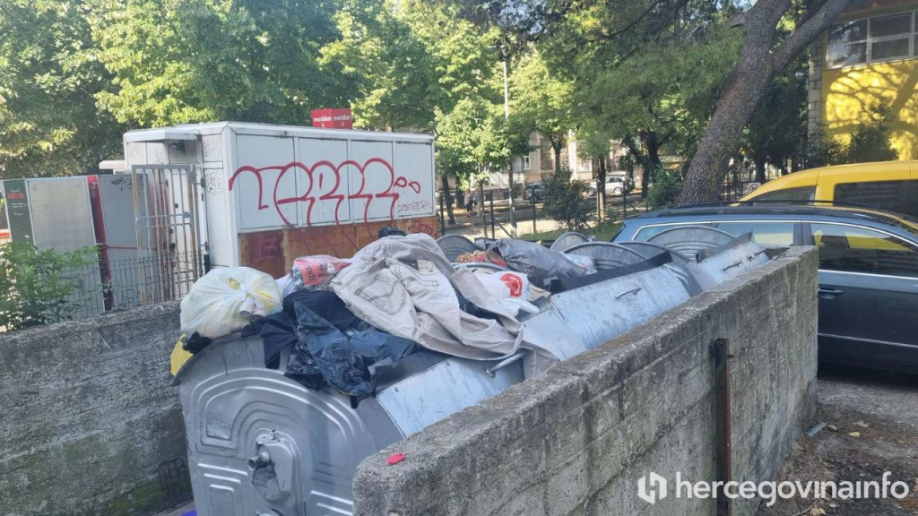 Kontejneri za doniranje odjeće