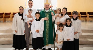 Obitelj Šimić krštenje djeteta