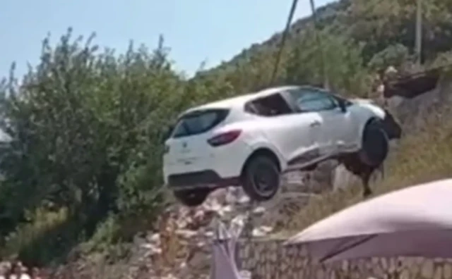 automobil