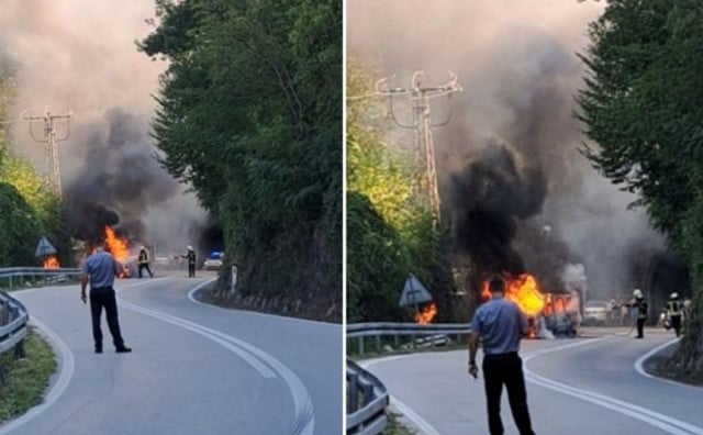 JABLANICA Kombi izgorio na cesti, promet u potpunosti obustavljen