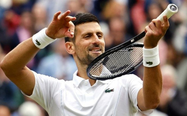 NIJE DOZVOLIO IZNENAĐENJE Novak Đoković plasirao se u finale Wimbledona, pa "zasvirao violinu"