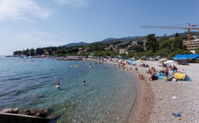 HITNA MJERA Na poznatoj hrvatskoj plaži zabranjeno kupanje