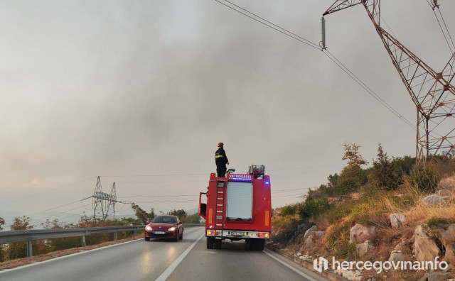 IZGORI 2024. Službeni automobili za 30 milijuna maraka, a požare neka gase vatrogasci i neopremljeni građani