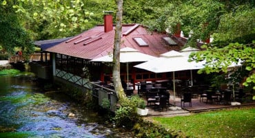 Restoran Labud Vrelo Bosne