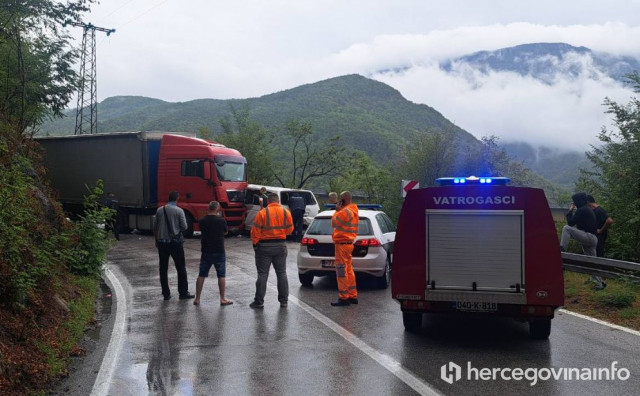 DETALJI NESREĆE Više osoba zadobilo ozljede u Jablanici, dvoje prevezeno u Mostar