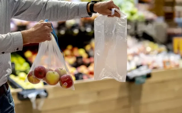 EUROPSKI PROPISI Naplata plastičnih vrećica za voće i povrće stiže u Hrvatsku, BiH razmatra slične mjere