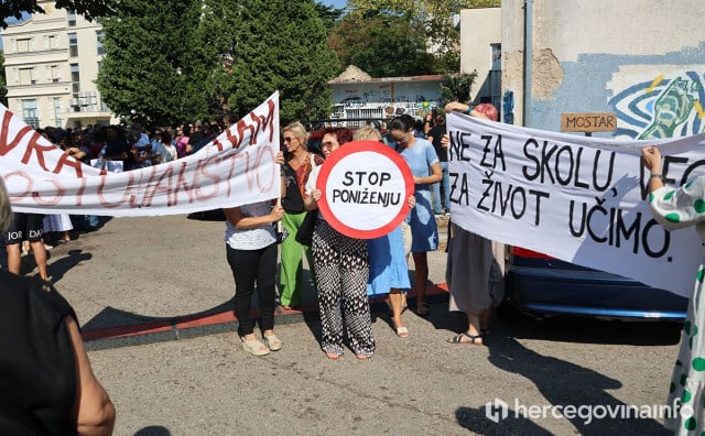 PROSVJETARI IZ HNŽ 'Razvlači se s donošenjem odluke, sud možda čeka mig politike'