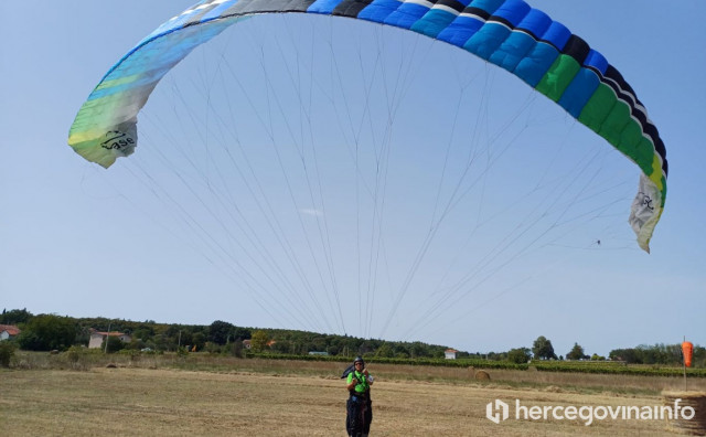 Sveti Ivan Gradina Open Paragliding natjecanje u preciznom slijetanju