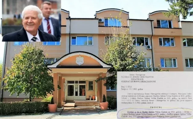 POLITIČKA KRIZA Neizdavanje građevinskih dozvola, korupcija, sabotiranje Općinskog vijeća u Velikoj Kladuši